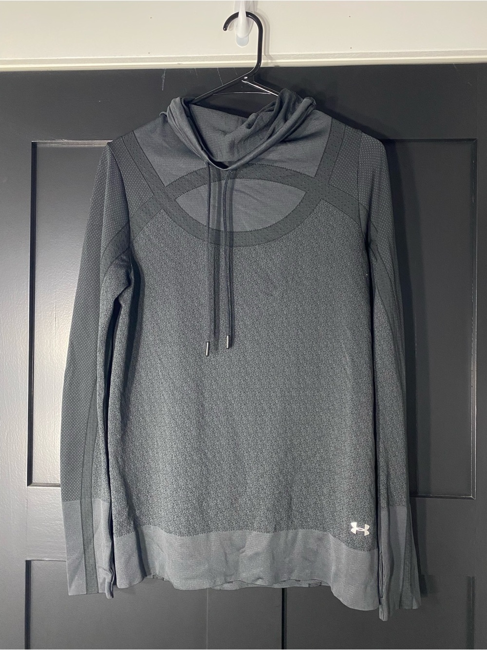 4/$16 Under Armour Top